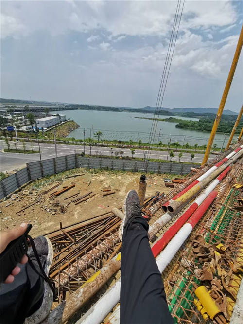 渑池县作业中发生设备损坏或人员意外，责任怎么划分？