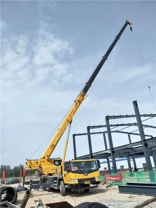 渑池县超高层建筑钢结构吊装案例